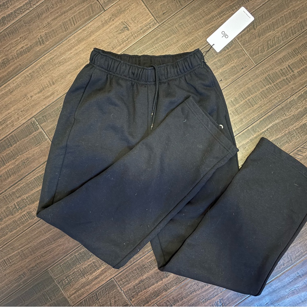 NWT alo sweatpants